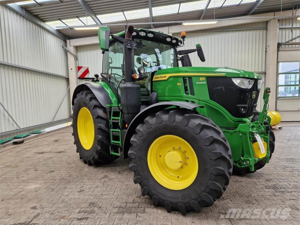 John Deere 6R 250 Tractoren