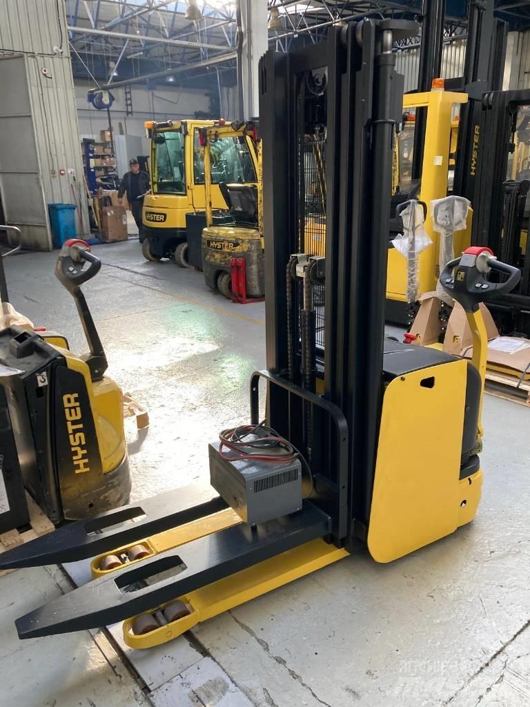Hyster S 1.6 Meeloop stapelaar