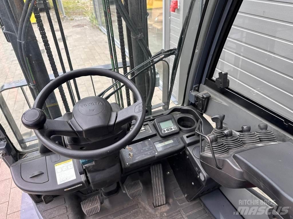 Toyota 8FDKF20 Diesel heftrucks