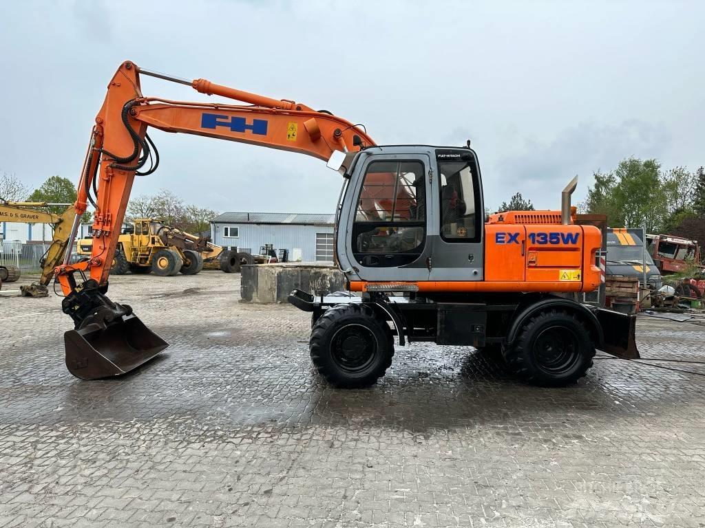 Fiat-Hitachi EX135W Wielgraafmachines