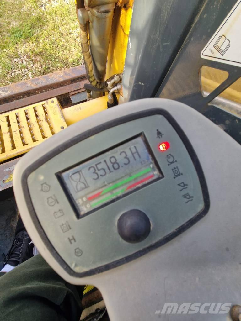 Gehl RT 210 Rupsladers