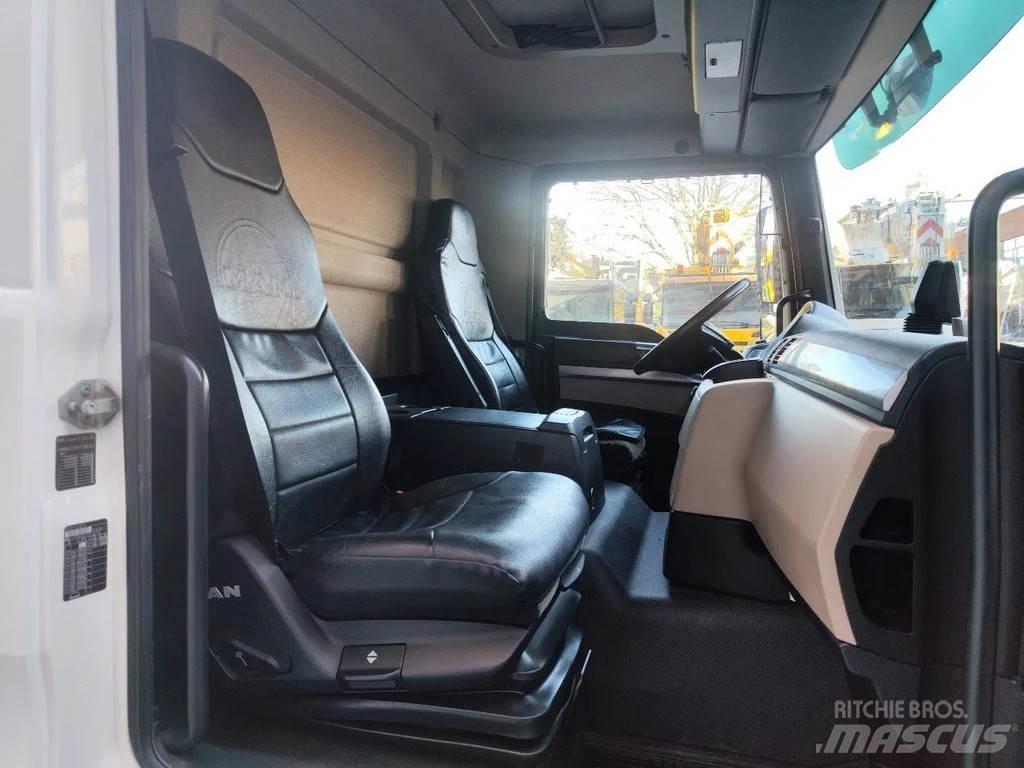 MAN TGL 8.220 4x2 Chassis met cabine