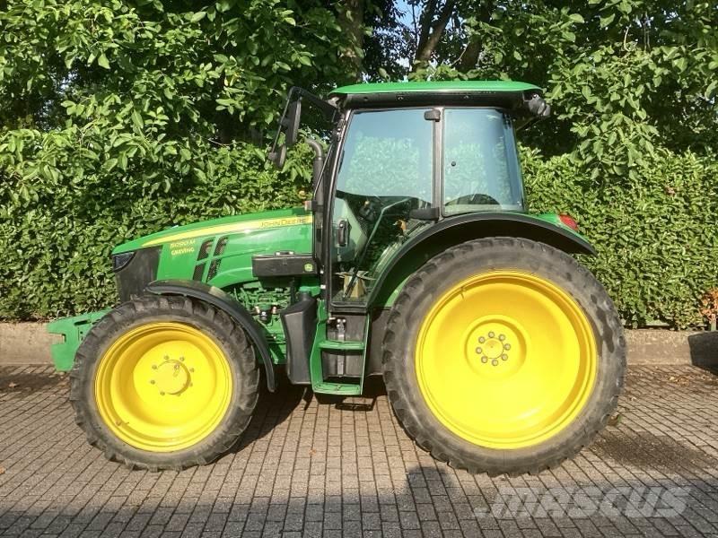 John Deere 5090M Tractoren