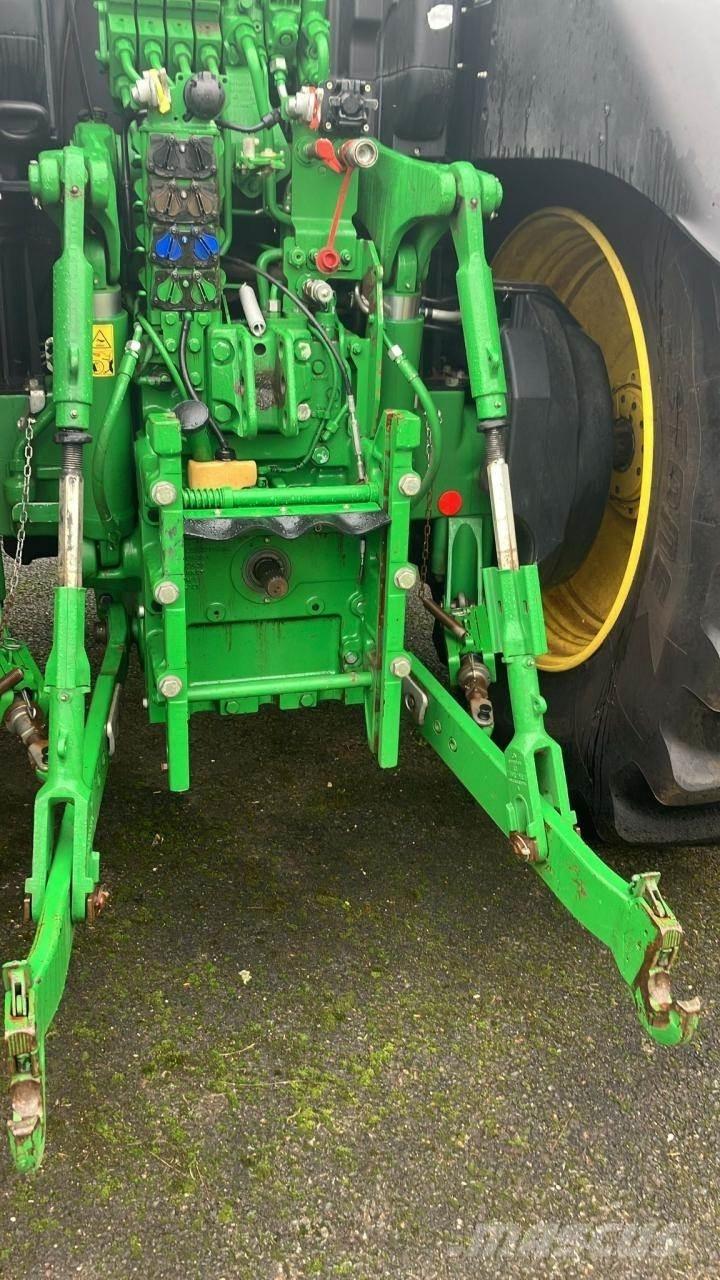 John Deere 6230R Tractoren