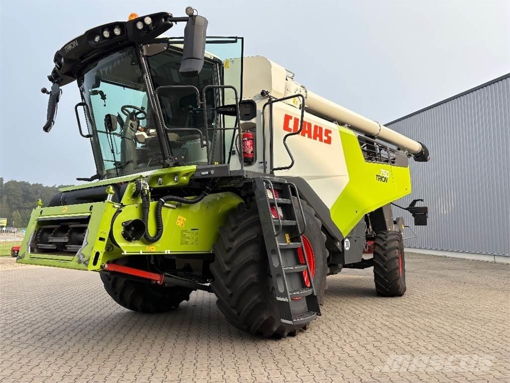CLAAS TRION 750 Maaidorsmachines