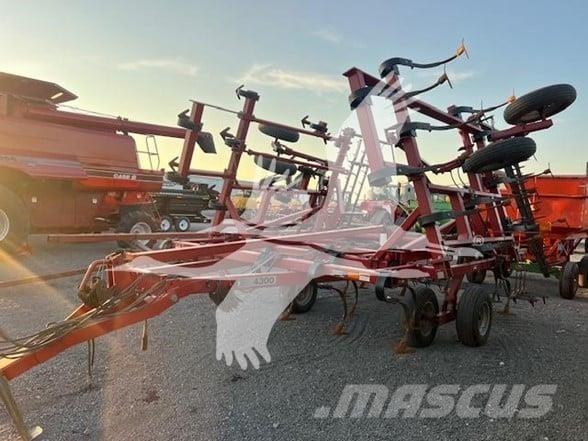 Case IH 4300 Cultivatoren
