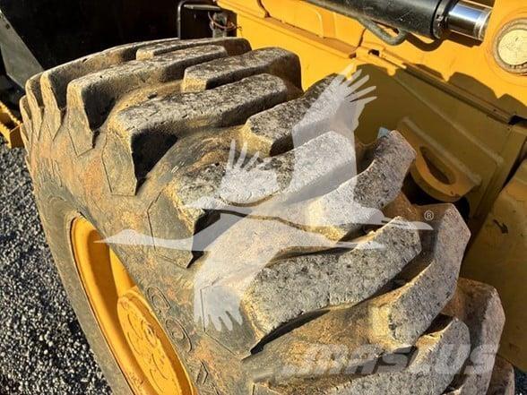 CAT 415F2 Graaf-laadcombinaties