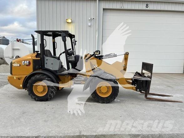 CAT 906M Wielladers