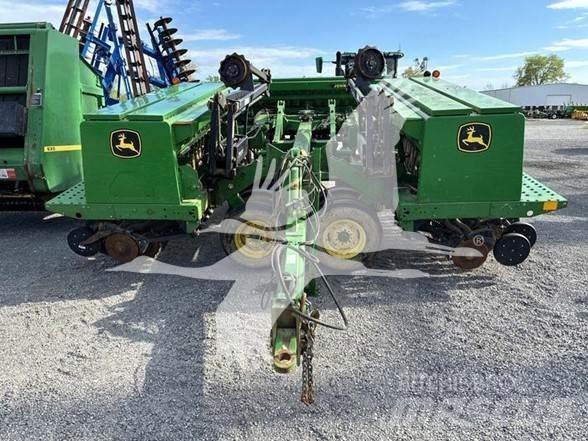 John Deere 455 Zaaimachines