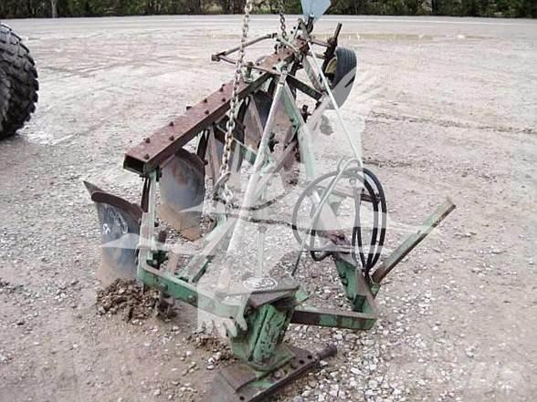 John Deere 514 Wentelploegen