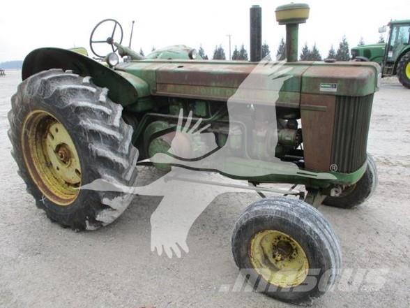John Deere 820 Tractoren