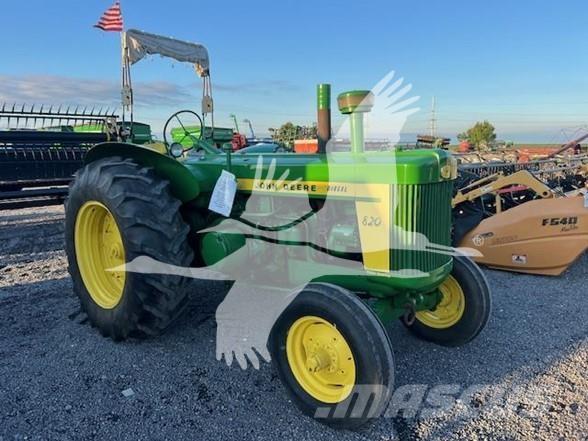 John Deere 820 Tractoren