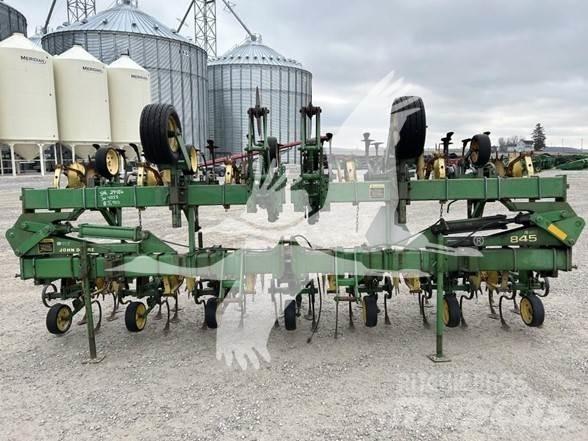 John Deere 845 Row crop cultivators