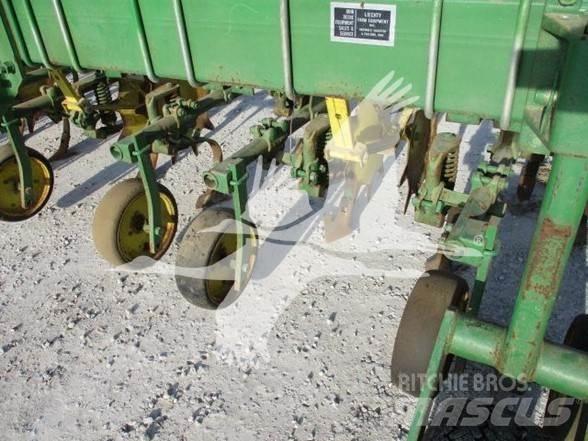John Deere 85 Row crop cultivators