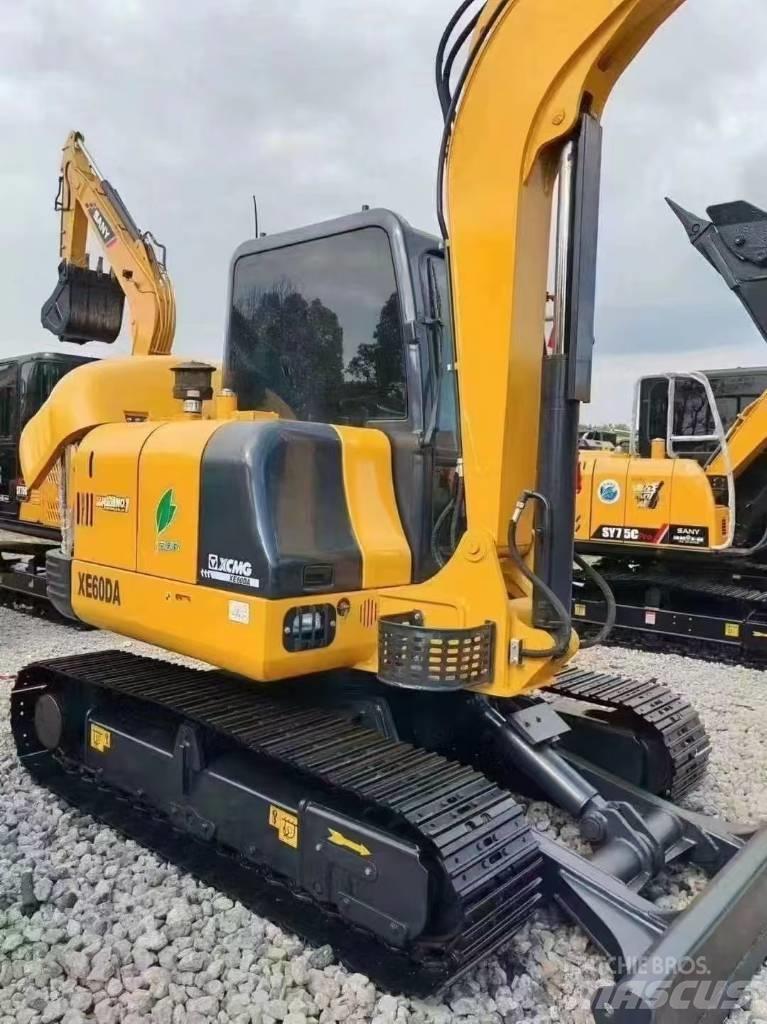 XCMG 60 Rupsgraafmachines