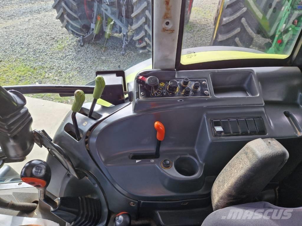 CLAAS Axos 320 CX Tractoren