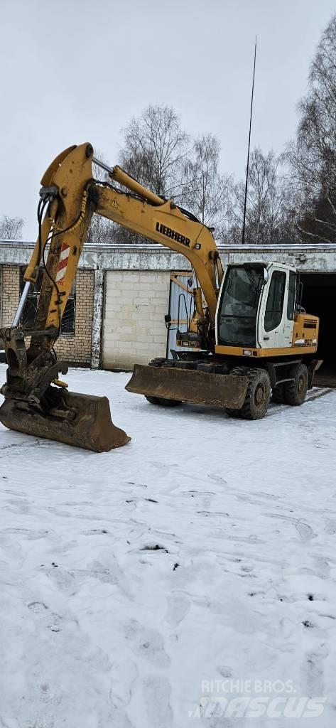 Liebherr A 900 C Wielgraafmachines