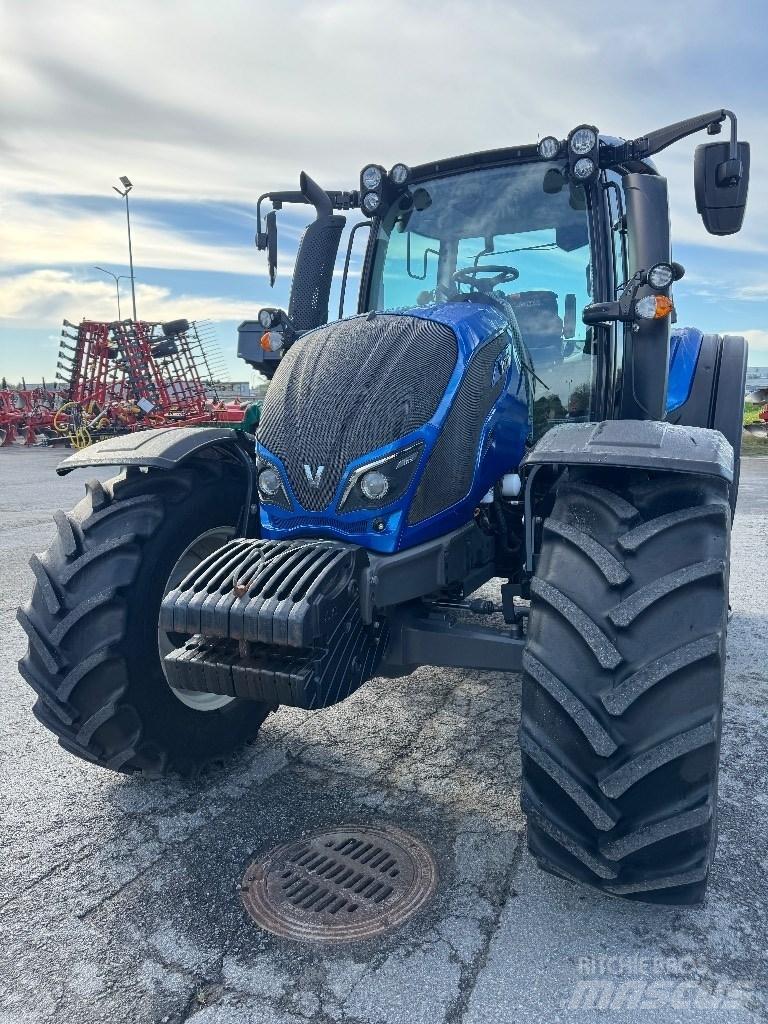 Valtra N 124 Tractoren