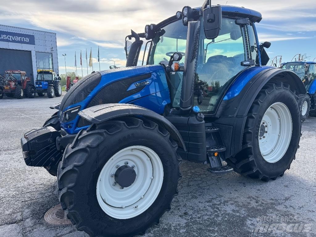 Valtra N 124 Tractoren