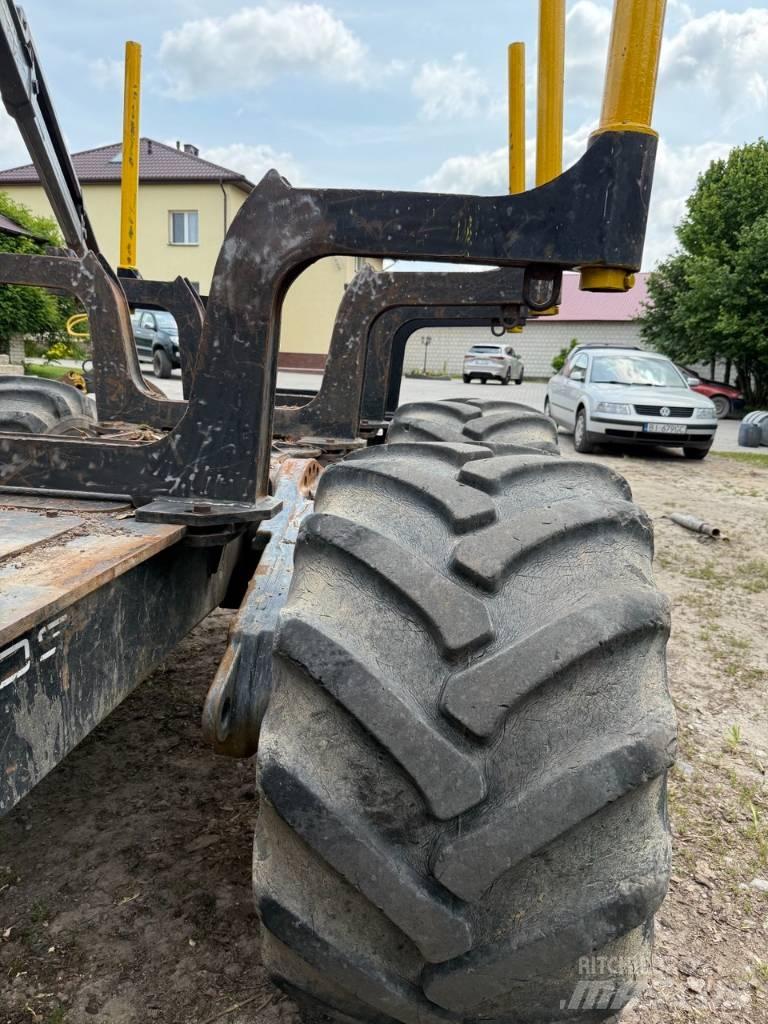 Valtra + KRONOS T 193 Tractoren