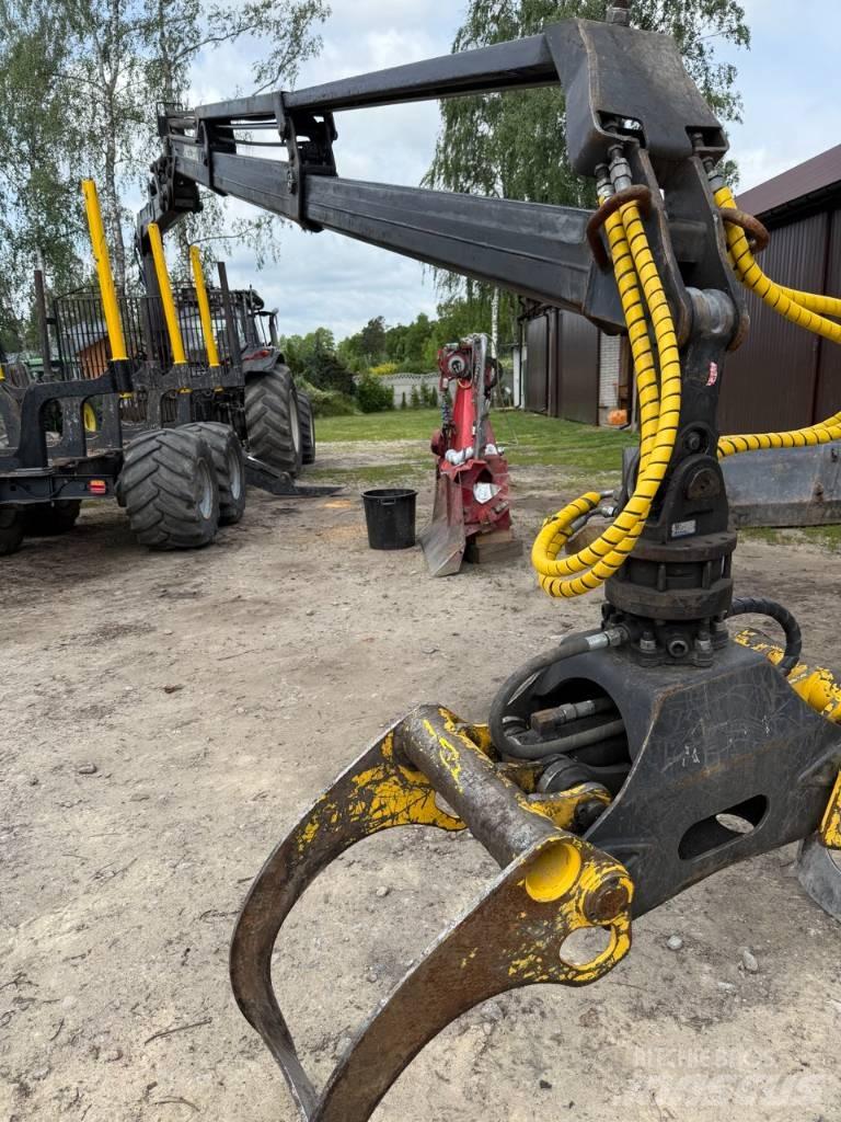Valtra + KRONOS T 193 Tractoren
