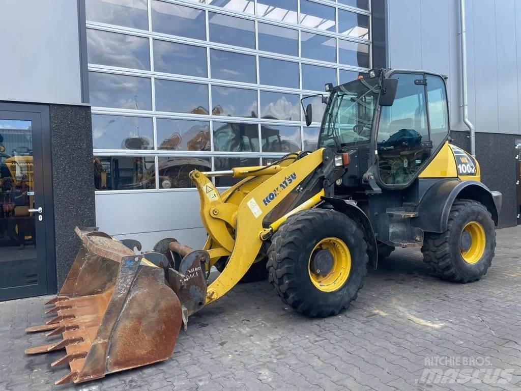 Komatsu WA100 Wielladers
