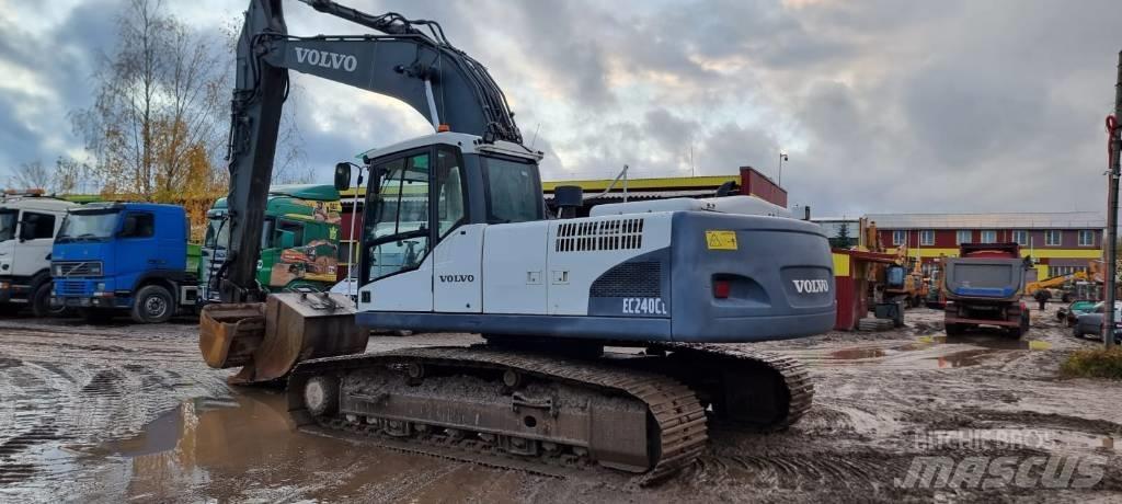 Volvo EC 240 C L Rupsgraafmachines