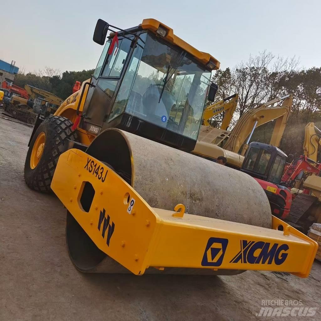 XCMG XS143J Trilrolwalsen