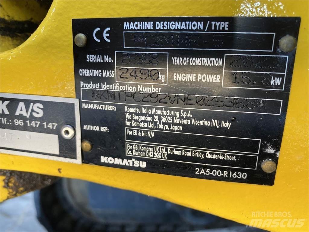 Komatsu PC24MR-5 Wielgraafmachines