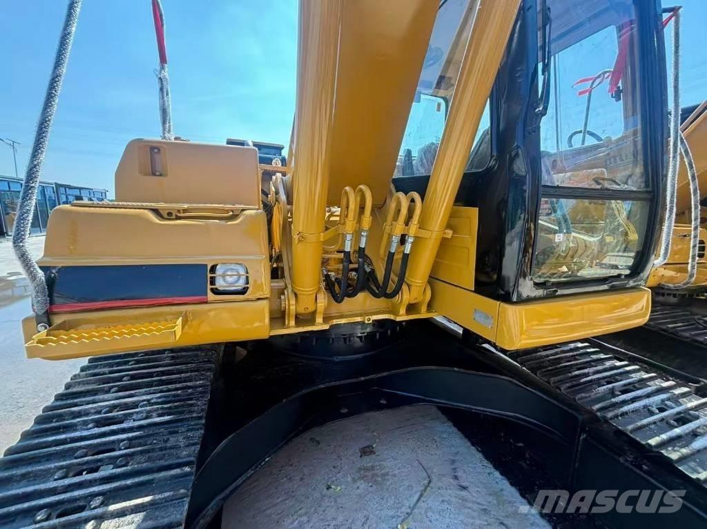 CAT 320 B L Rupsgraafmachines