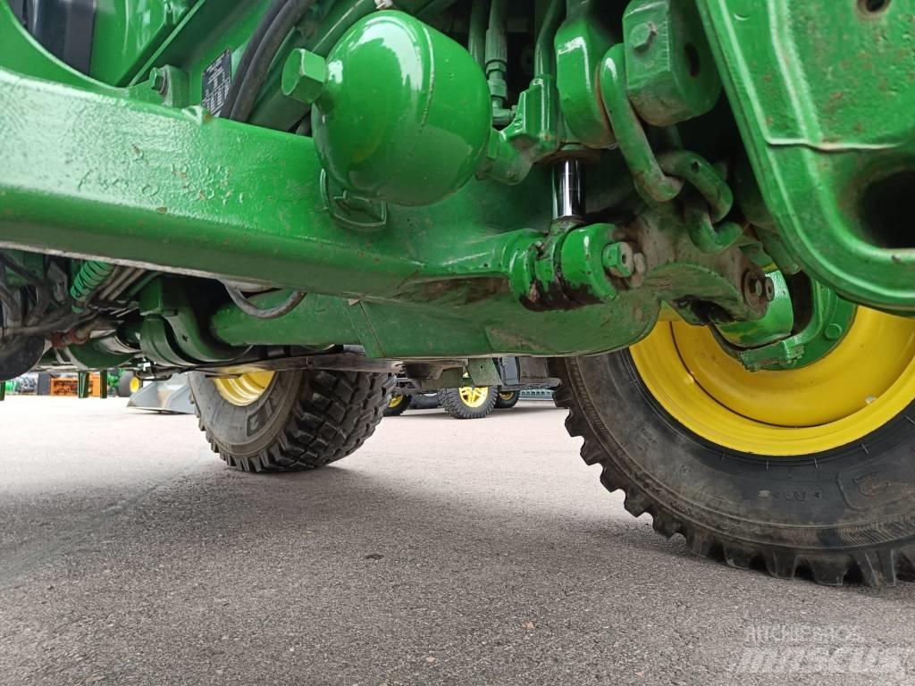 John Deere 6115 RC Tractoren