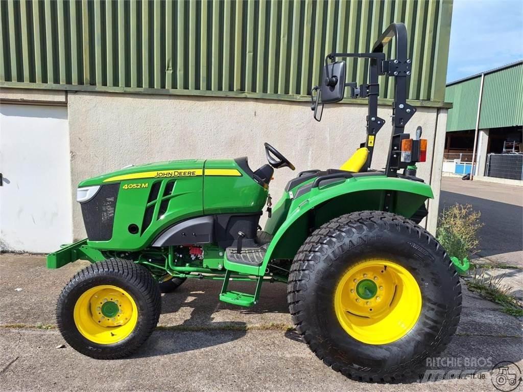 John Deere 4052M Compacttrekkers