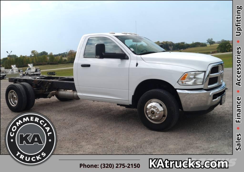 RAM 3500 TRADESMAN Chassis met cabine