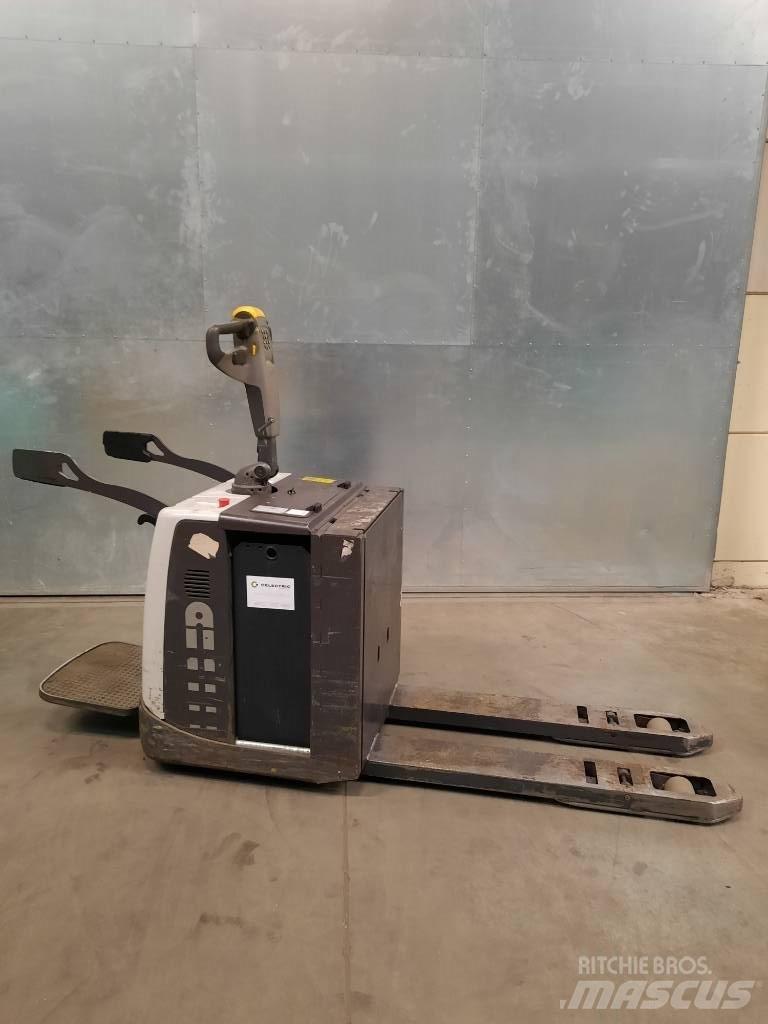 UniCarriers PMR200P Pallettruck met meerij platform