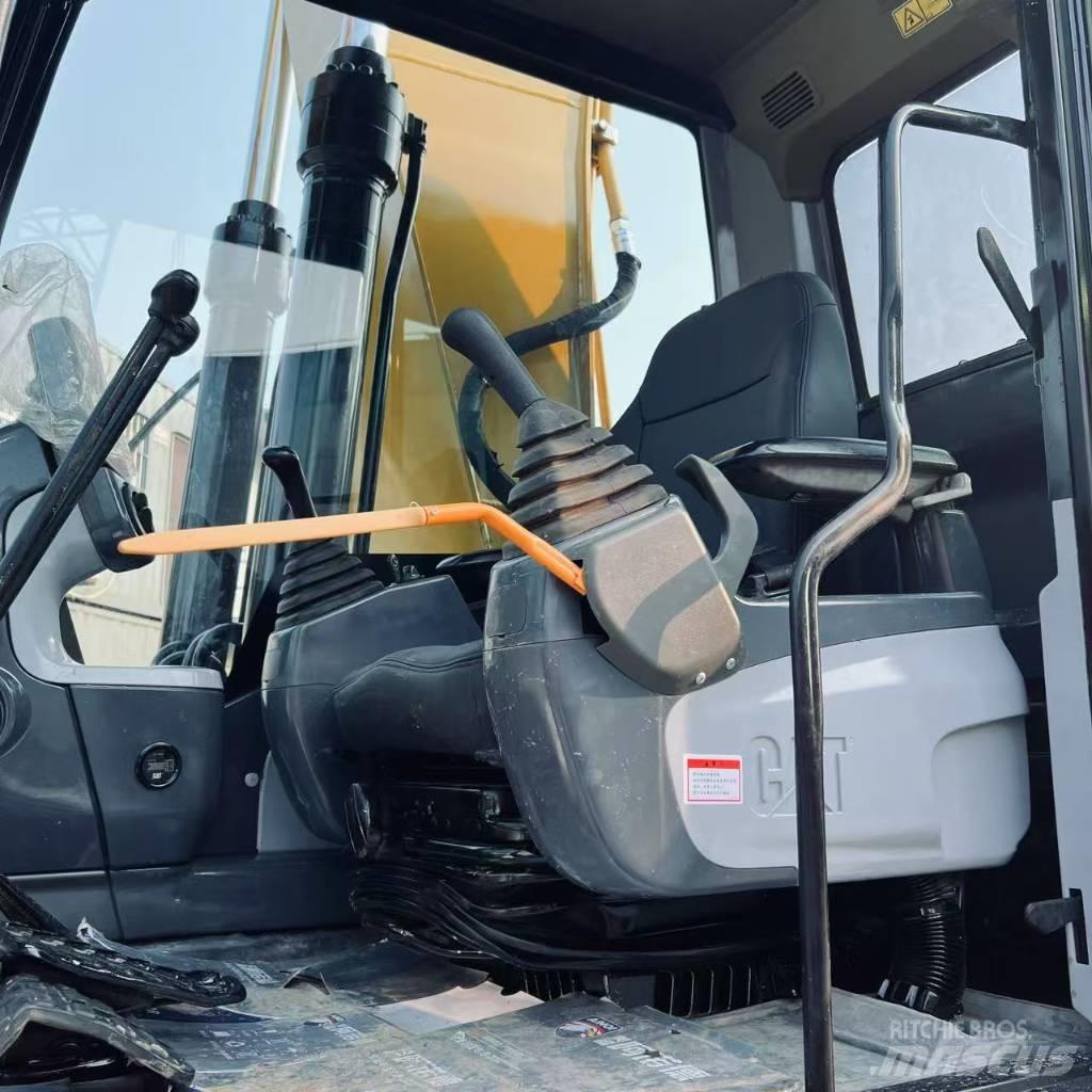 CAT 320 D L Rupsgraafmachines