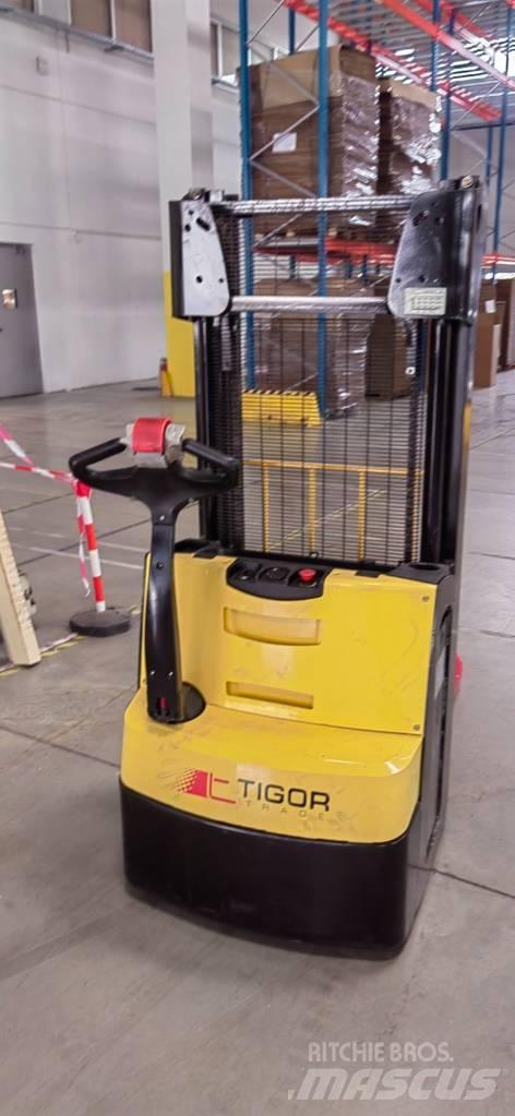 Hyster S 1.2 Meeloop stapelaar