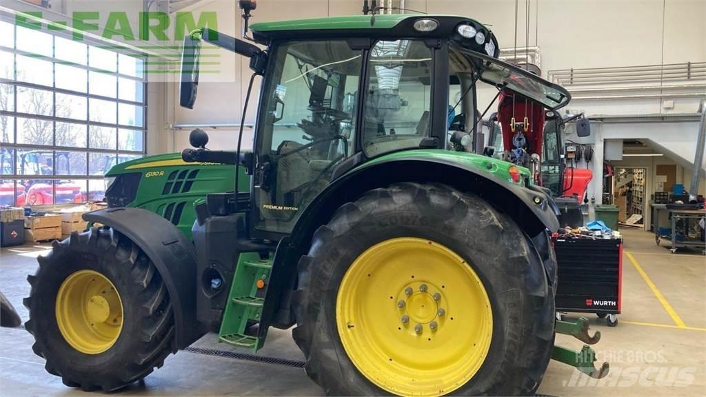 John Deere 6130R Tractoren