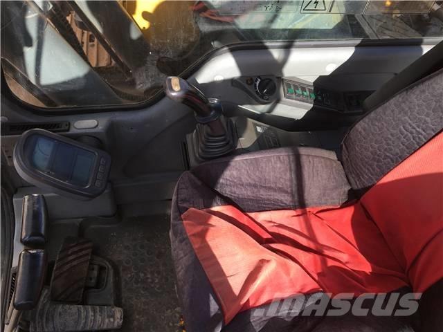 Volvo EC210B Rupsgraafmachines
