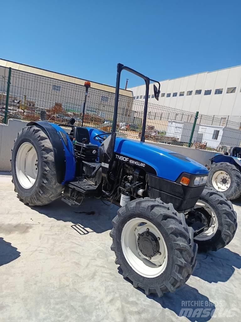 New Holland TN 90 F Tractoren