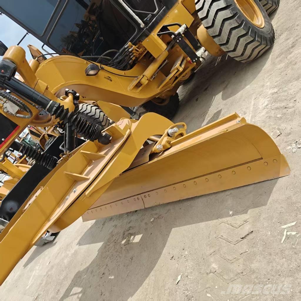CAT 140 H Rupsgraafmachines