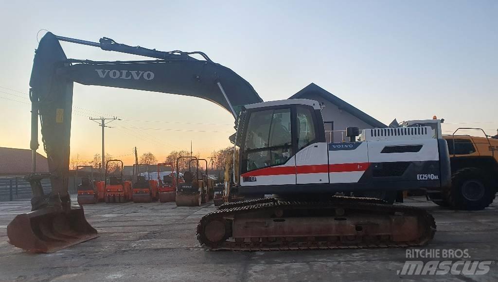 Volvo EC 250 D N L Rupsgraafmachines