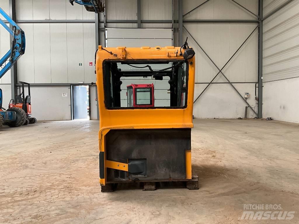 Hyundai Robex 55-9 A Cabine en interieur