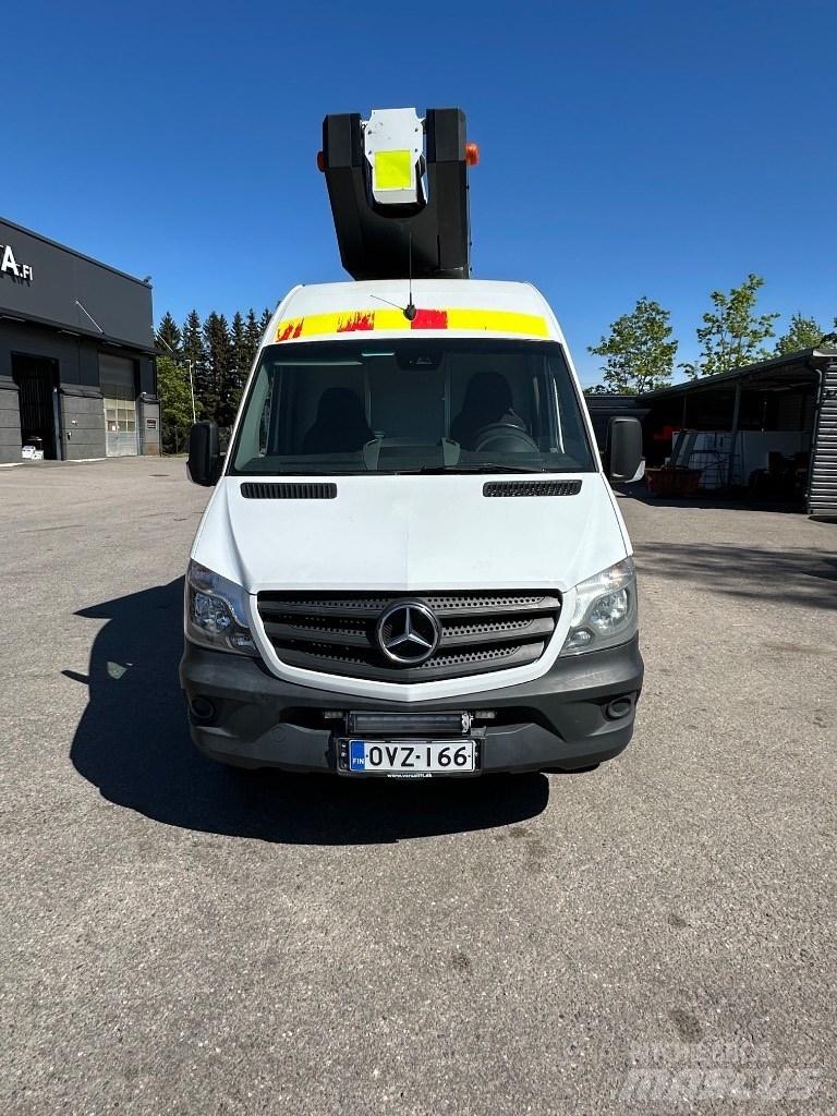 VERSALIFT VDT-170-F Auto hoogwerkers