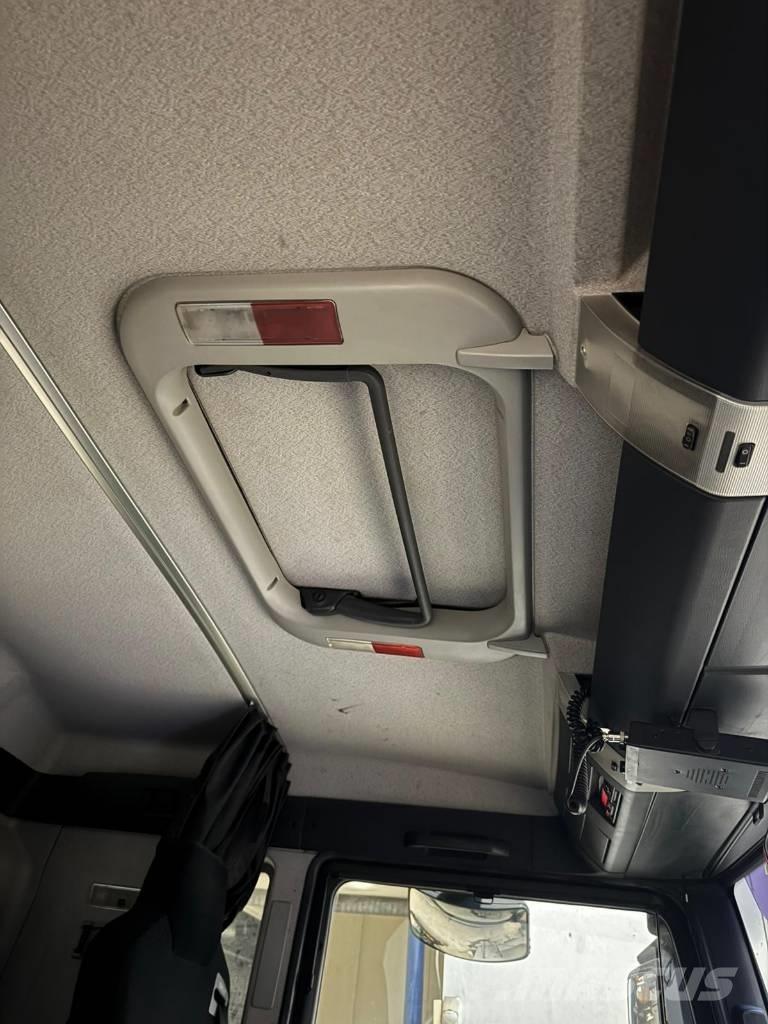 MAN TGX 35.540 Vrachtwagen met containersysteem