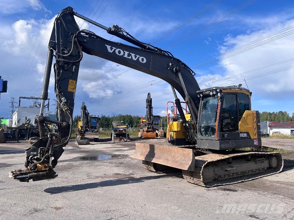 Volvo ECR 235 E Rupsgraafmachines
