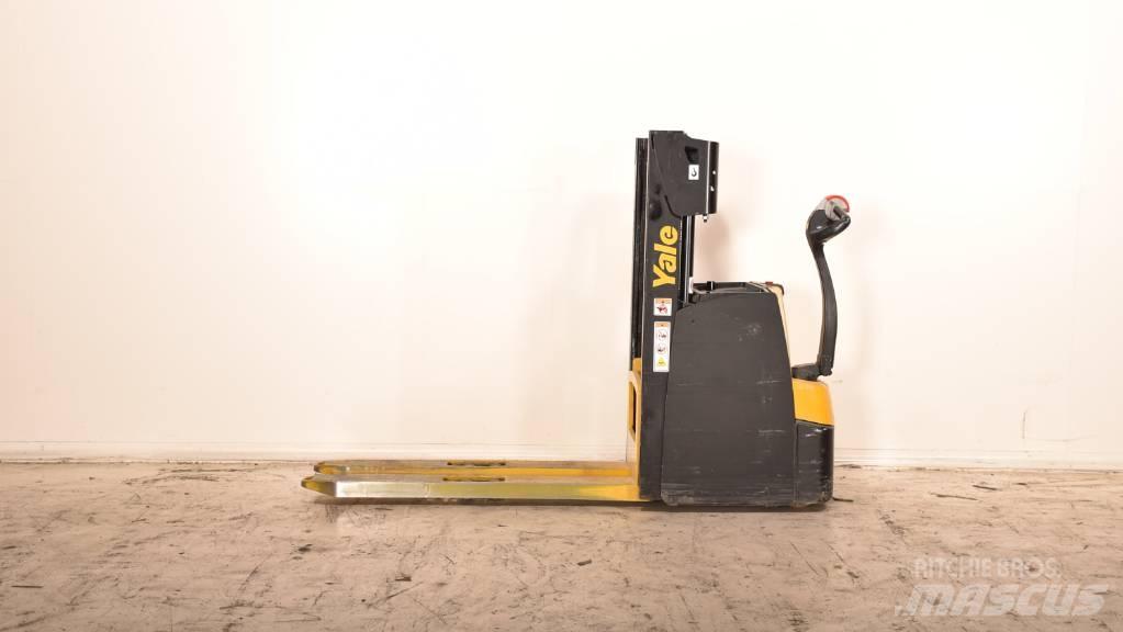 Yale MS20 Meeloop stapelaar