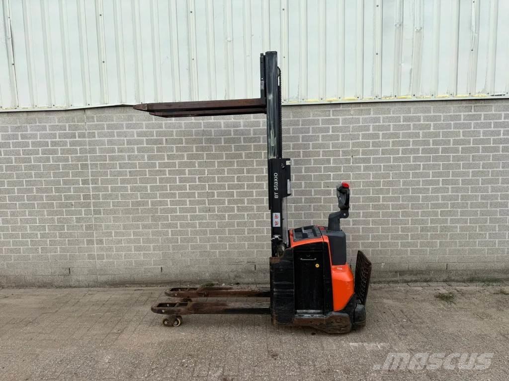 Toyota SWE200D Meeloop stapelaar