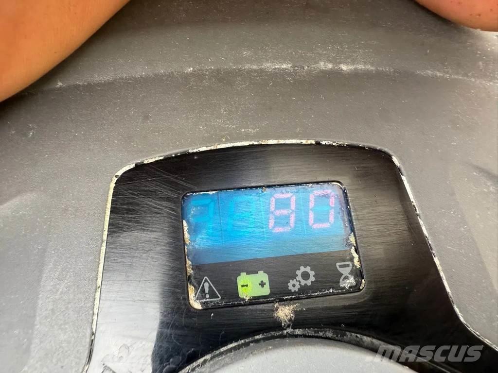 Toyota SWE200D Meeloop stapelaar