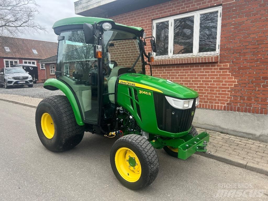 John Deere 3046 R Compacttrekkers