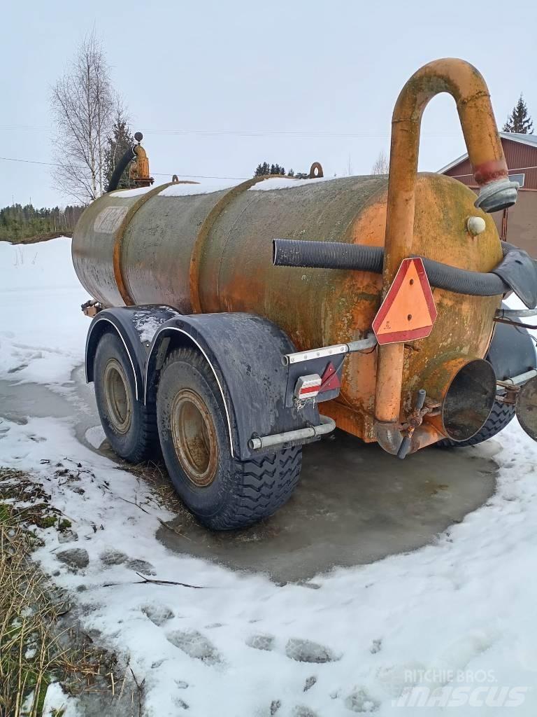 Vepi 6100L Mesttank